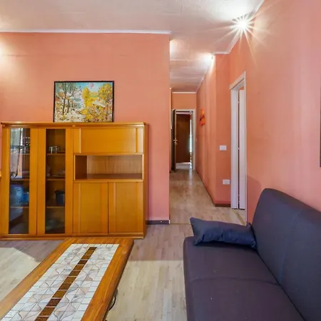 The Orange Housing In Apartamento Como