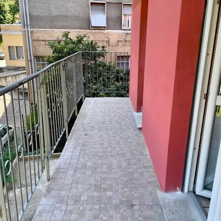 The Orange Housing In Como