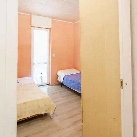 The Orange Housing In Apartment *
