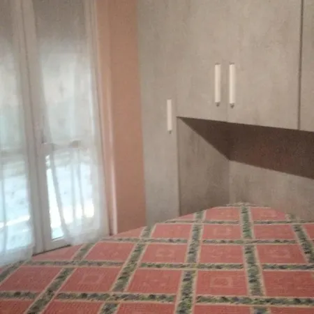 The Orange Housing In Apartment *