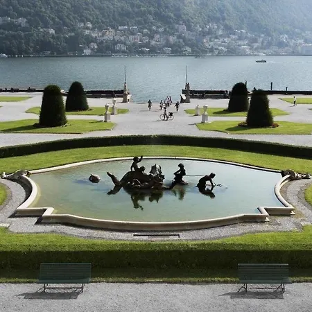 The Orange Housing In * Como