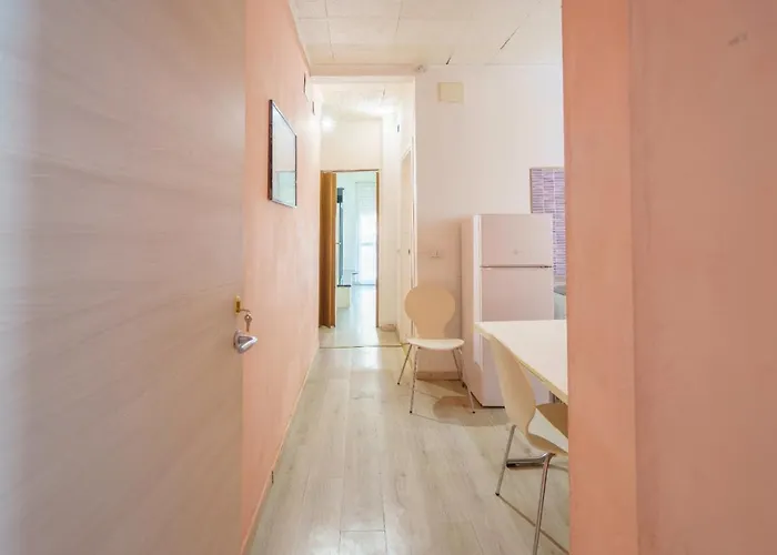 The Orange Housing In アパート