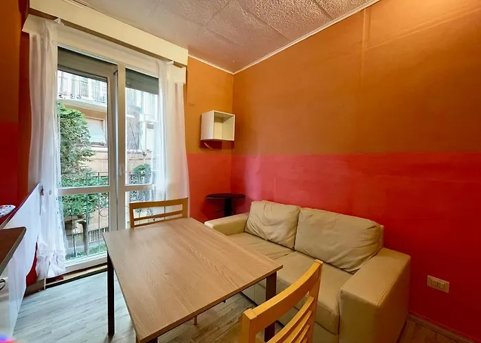 アパート The Orange Housing In *