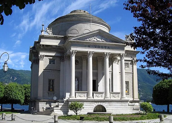 The Orange Housing In アパート