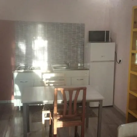 The Orange Housing In Apartment *