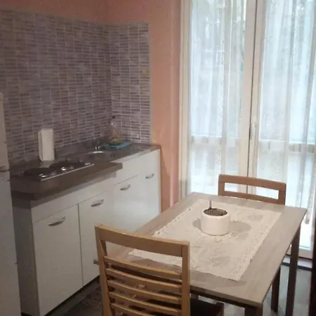 The Orange Housing In Apartment *