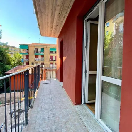 The Orange Housing In Apartment *